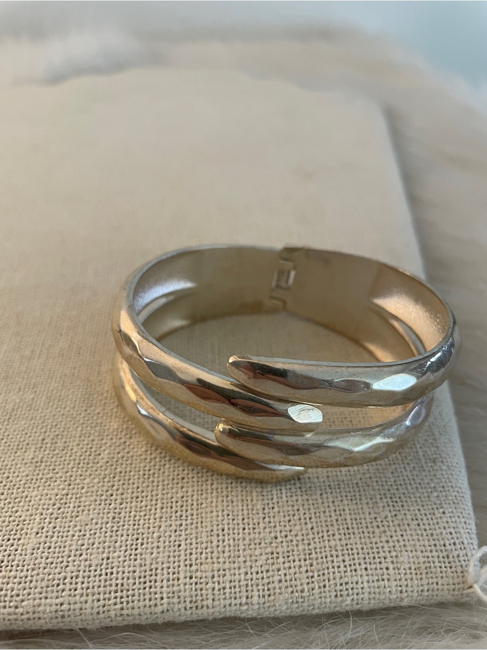 Elegant silver Tone Hammered double Band Cuff hinge Bracelet